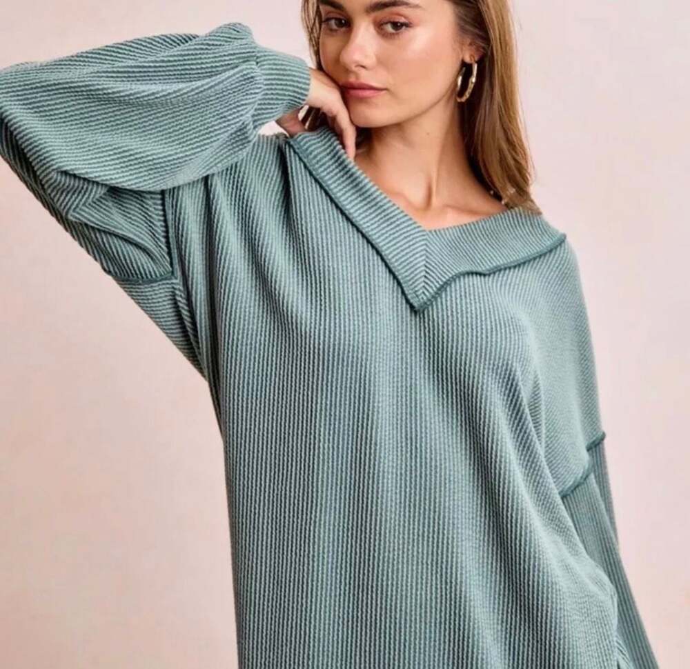 BiBi Oversized V-Neck Ribbed Thermal Knit Pullover Sweater | Navy Blue
